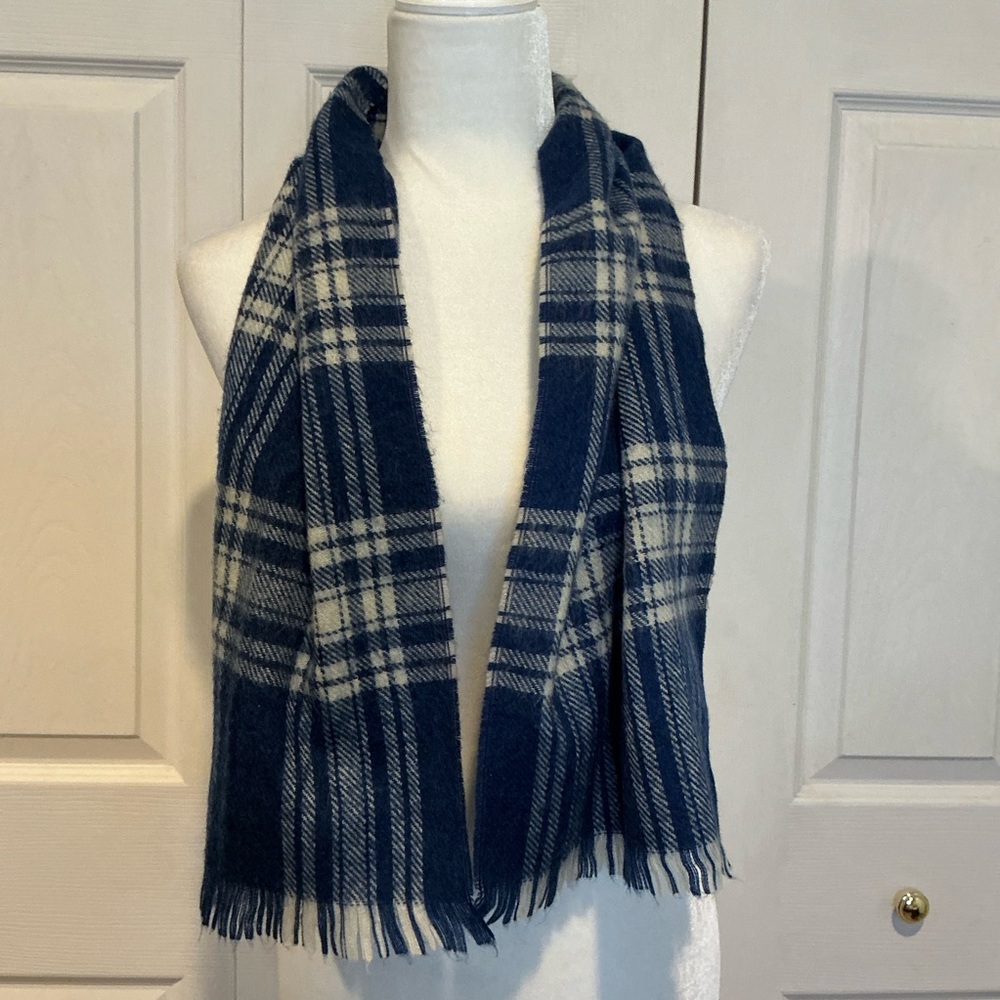 🩷 Vintage Specialty House Fashion Blue Plaid Scarf (01198)